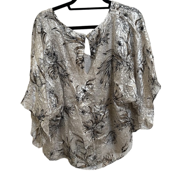 White House Black Market Floral Velvet Dolman Sleeve Blouse in Women’s Large - Picture 4 of 7